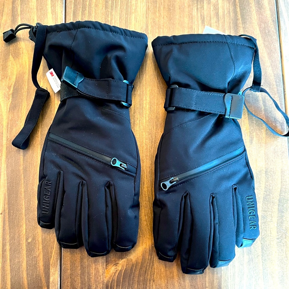 NWOT-Unigear Ski/Snowboard Gloves
